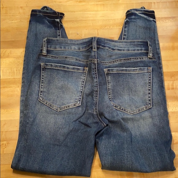 Distressed Jeans - dark wash - Picture 5 of 6